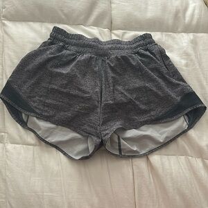 Lululemon hotty hot size 4 gray shorts